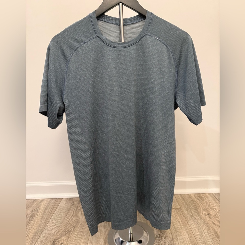 Lululemon Metal Vent Tech Short Sleeve 2.0 Men’s Medium Blue Heather